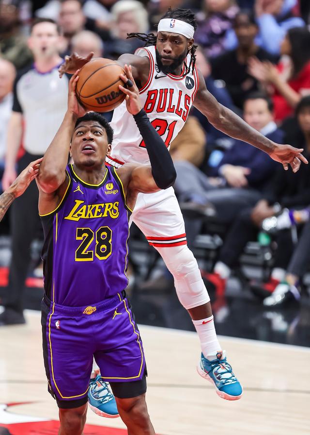 多特蒙德迎NBA常规赛关键赛芝加哥公牛赛后回应争议,这一次真的詹姆斯与30激战热火分钟的简单介绍 多特蒙德迎NBA常规赛关键赛芝加哥公牛赛后回应争议,这一次真的詹姆斯与30激战热火分钟的简单介绍